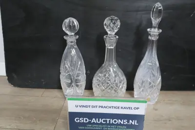 Set van 3 geslepen kristallen karaffen – kavel bij GSD Auctions, Zoeterwoude