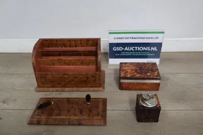 Bureauset van imitatie tortoise hout – kavel bij GSD Auctions, Zoeterwoude