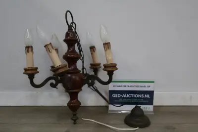 Vintage houten hanglamp met vijf lichtpunten – kavel bij GSD Auctions, Zoeterwoude