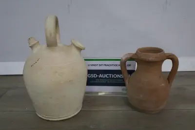 Set van twee keramische kannen – kavel bij GSD Auctions, Zoeterwoude