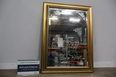 Gouden lijst spiegel met geëtst decor – kavel bij GSD Auctions, Zoeterwoude