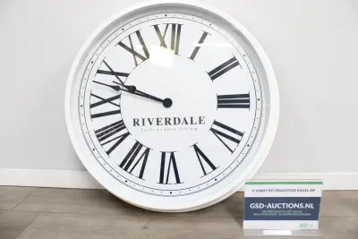 Riverdale wandklok met Romeinse cijfers' – kavel bij GSD Auctions, Zoeterwoude