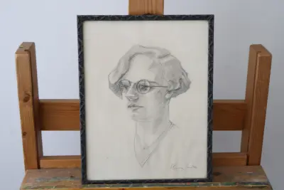 Potloodtekening portret vrouw met bril' – kavel bij GSD Auctions, Zoeterwoude