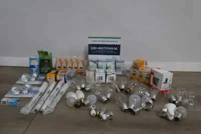 Diverse LED en gloeilampen set inclusief Philips' – kavel bij GSD Auctions, Zoeterwoude