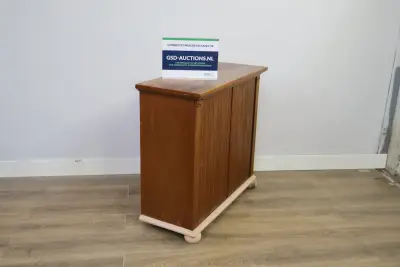 Antieke Kast met Schuifdeuren – kavel bij GSD Auctions, Zoeterwoude