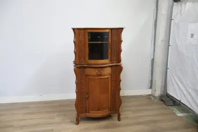 Antieke houten vitrinekast – kavel bij GSD Auctions, Zoeterwoude