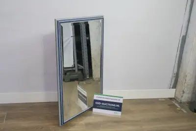 Grote Spiegel in Blauwe Lijst – kavel bij GSD Auctions, Zoeterwoude