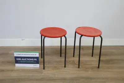 Set van 2 Vintage Krukken - Jaren '60 – kavel bij GSD Auctions, Zoeterwoude