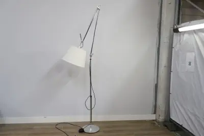 Artemide Vloerlamp - De Lucchi & G. Fassina – kavel bij GSD Auctions, Zoeterwoude