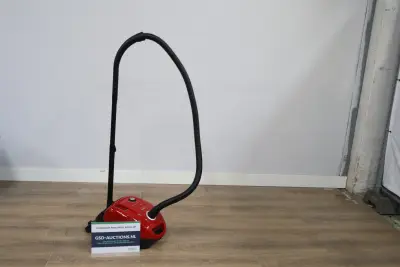 Bosch stofzuiger – kavel bij GSD Auctions, Zoeterwoude