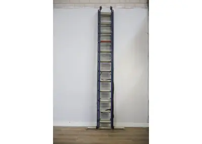 Grote Uitschuifbare aluminium ladder – kavel bij GSD Auctions, Zoeterwoude