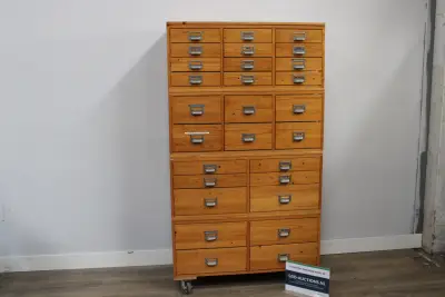 Grote Lundia Ladekast – kavel bij GSD Auctions, Zoeterwoude