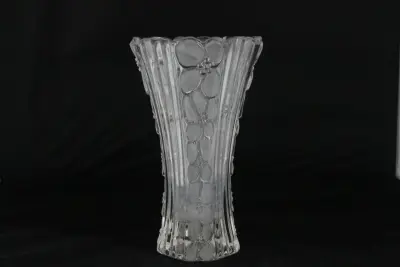 Elegante kristallen vaas – kavel bij De Kringwinkel, Brecht