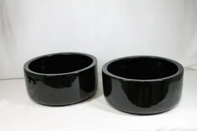 Set van 2 zwarte keramische potten – kavel bij De Kringwinkel, Brecht