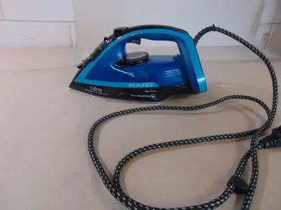 Calor Ultragliss Anti-Calc Plus FV6832C0 Stoomstrijkijzer – kavel bij GSD Auctions, Zoeterwoude