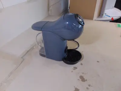 Krups Genio S Basic KP240B Dolce Gusto Koffiemachine – kavel bij GSD Auctions, Zoeterwoude