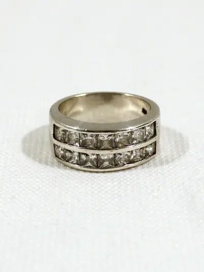 925 Zilveren Ring met Steentjes – kavel bij De Kringwinkel, Dilsen
