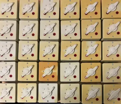 30 x Was / Droger schakelaar – kavel bij GSD Auctions, Zoeterwoude