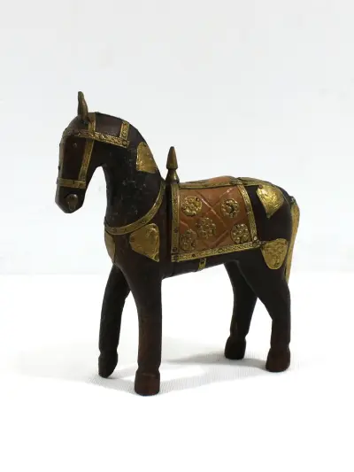 Rajasthani Houten Paard – kavel bij De Kringwinkel, Maaseik