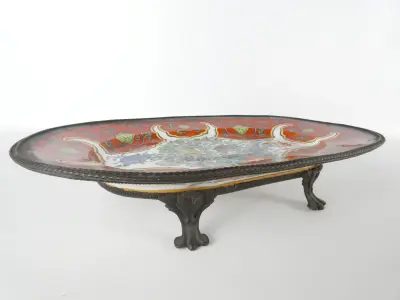 Ovaal decoratief porseleinen schaal op metalen pootjes – kavel bij De Kringwinkel, Heverlee