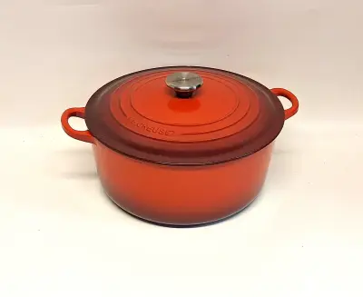 Rode Le Creuset braadpan gietijzer 28 cm – kavel bij De Kringwinkel, Aalst