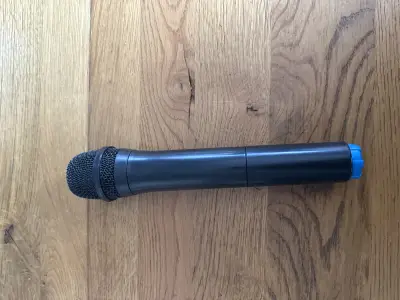 Microfoon onbekend of hij wel of niet werkt – kavel bij GSD Auctions, Zoeterwoude