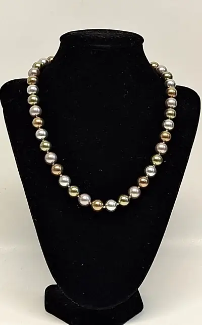 Gekleurde Parelketting – kavel bij De Kringwinkel, Aalst