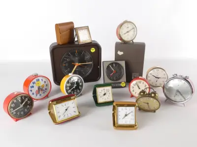14 diverse vintage wekkerklokken – kavel bij De Kringwinkel, Heverlee