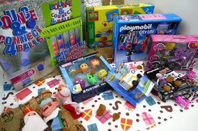 2x Mixdoos Speelgoed sinterklaas XXL – kavel bij GSD Auctions, Zoeterwoude