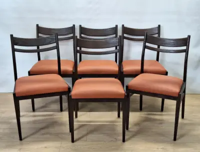 Set van 6 vintage Mid-Century eetkamerstoelen - donker hout & cognackleurige zitting – kavel bij De Kringwinkel, Gent
