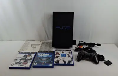 PlayStation 2 console met originele doos, 3 spellen en accessoires – kavel bij De Kringwinkel, Zottegem