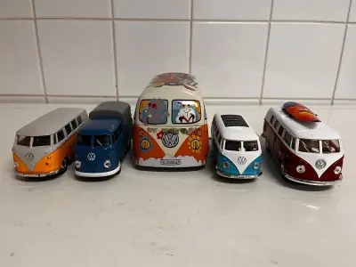 5 Volkswagen miniatuurbusjes – kavel bij De Kringwinkel, Liedekerke