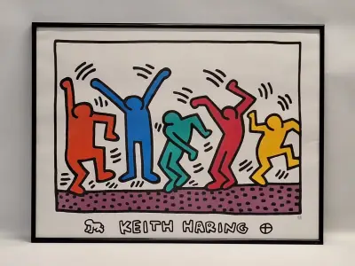 Kleurrijke kunstdruk met dansende figuren - ingelijst - Keith Haring – kavel bij De Kringwinkel, Gent