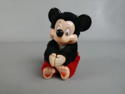 Vintage Mickey Mouse pluche/kunststof figuurtje – kavel bij De Kringwinkel, Diest