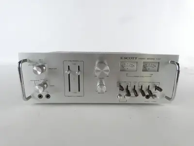Scott A 437 stereo-versterker – uit 1977 – kavel bij De Kringwinkel, Heverlee