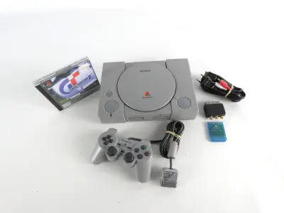 Sony PlayStation 1 consolebundel – PS1 met DualShock-controller, Gran Turismo 2 & accessoires – kavel bij De Kringwinkel, Heverlee