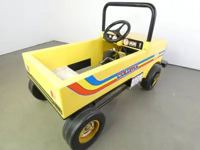 Vintage Coloma kindertruck met trappers - Spanje – kavel bij De Kringwinkel, Heverlee