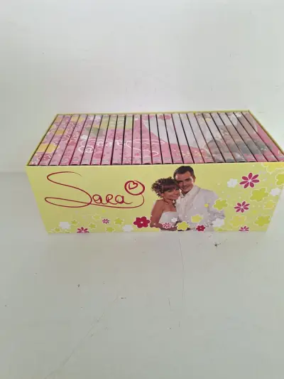De Complete DVD-Box "Sara" – Alle 200 Afleveringen van de Iconische VTM-Telenovelle! – kavel bij De Kringwinkel, Waardamme
