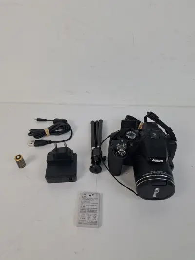 Complete Nikon Coolpix P520 Bridgecamera Set – Met 42x Optische Zoom & Tas! – kavel bij De Kringwinkel, Waardamme