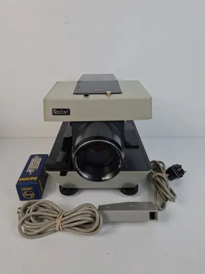 Vintage Rollei P11 Universele Diaprojector – met Originele Koffer & Reservelamp! – kavel bij De Kringwinkel, Waardamme
