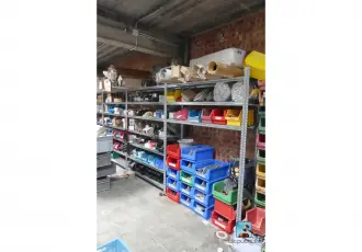 Miscellaneous plumbing equipment with shelving – kavel bij En.clicpublic