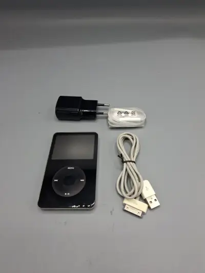 Iconische Apple iPod Classic 5e Generatie (30GB - Zwart) – Complete Set met Kabels & Lader! – kavel bij De Kringwinkel, Waardamme