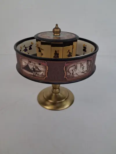 klassieke praxinoscoop (model H63) – kavel bij De Kringwinkel, Waardamme
