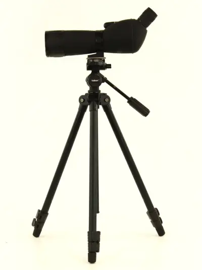 Maginon 20–60×60 spotting scope met Velbon statief en statiefkop – kavel bij De Kringwinkel, Antwerpen