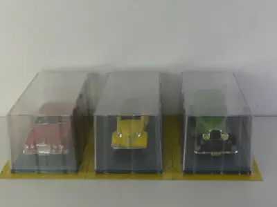 Set van 3 Tintin modelauto's in schaal 1/24 in originele verpakking(OVP) – kavel bij De Kringwinkel, Heverlee