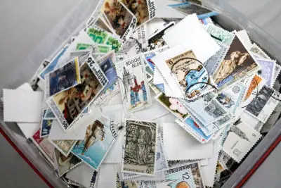 Groot Lot Ongesorteerde Postzegels België – kavel bij De Kringwinkel, Brecht