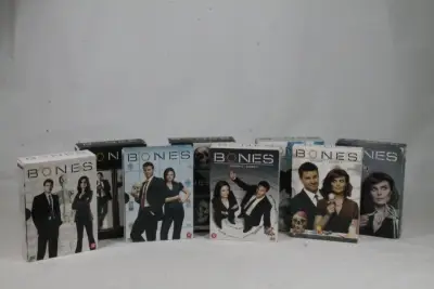 DVD-Boxsets: Bones (8 Seizoenen) – kavel bij De Kringwinkel, Brecht