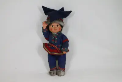 Traditionele Sami-pop – kavel bij De Kringwinkel, Brecht
