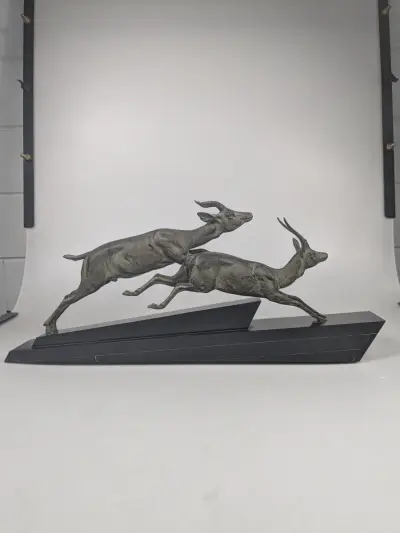 Kunstbronzen Art Deco beeld van 2 rennende gazelles – kavel bij De Kringwinkel, Sint-Niklaas