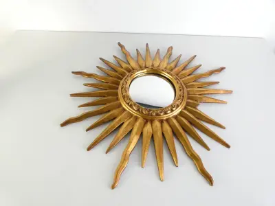Decoratieve zonnespiegel met goudkleurige stralen – kavel bij De Kringwinkel, Heverlee